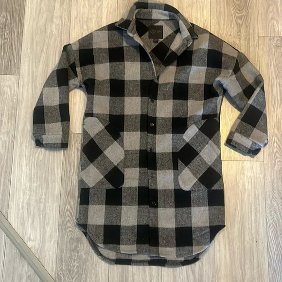 Long Shacket - Picture 1 of 12